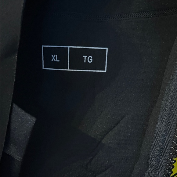 Fluide Black and Yellow Men's Swim Hybrid - Picture 4 of 4